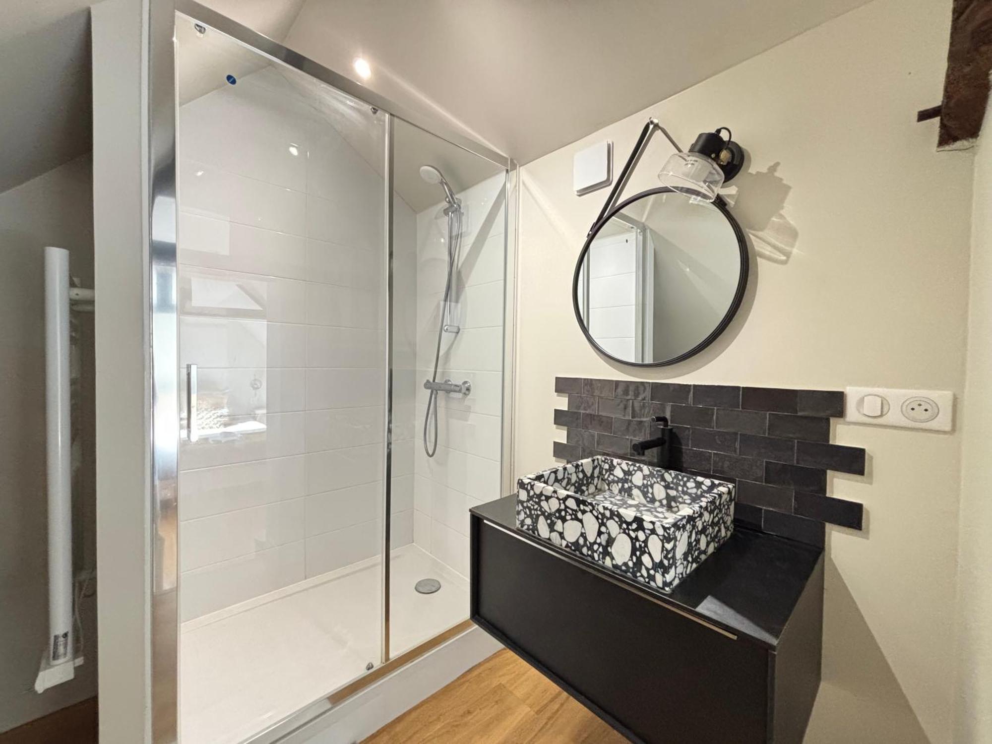 Bajocasse Apt Duplex Spacieux 3 Ch 2 Sdb Cosy Plein Centre Bayeux Decoration Elegante Proche Plages Du Debarquement Exterior foto